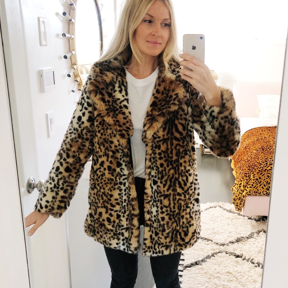 Faux Fur Leopard Coat!
